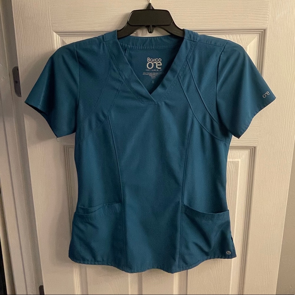 Barco One Scrub Top